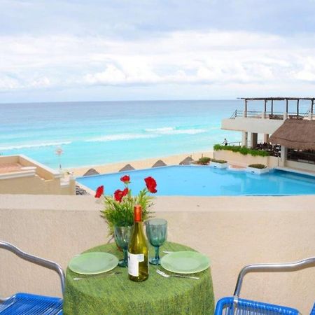 Ocean Front Suite, Balcony, Kitchen. Cancún Zewnętrze zdjęcie