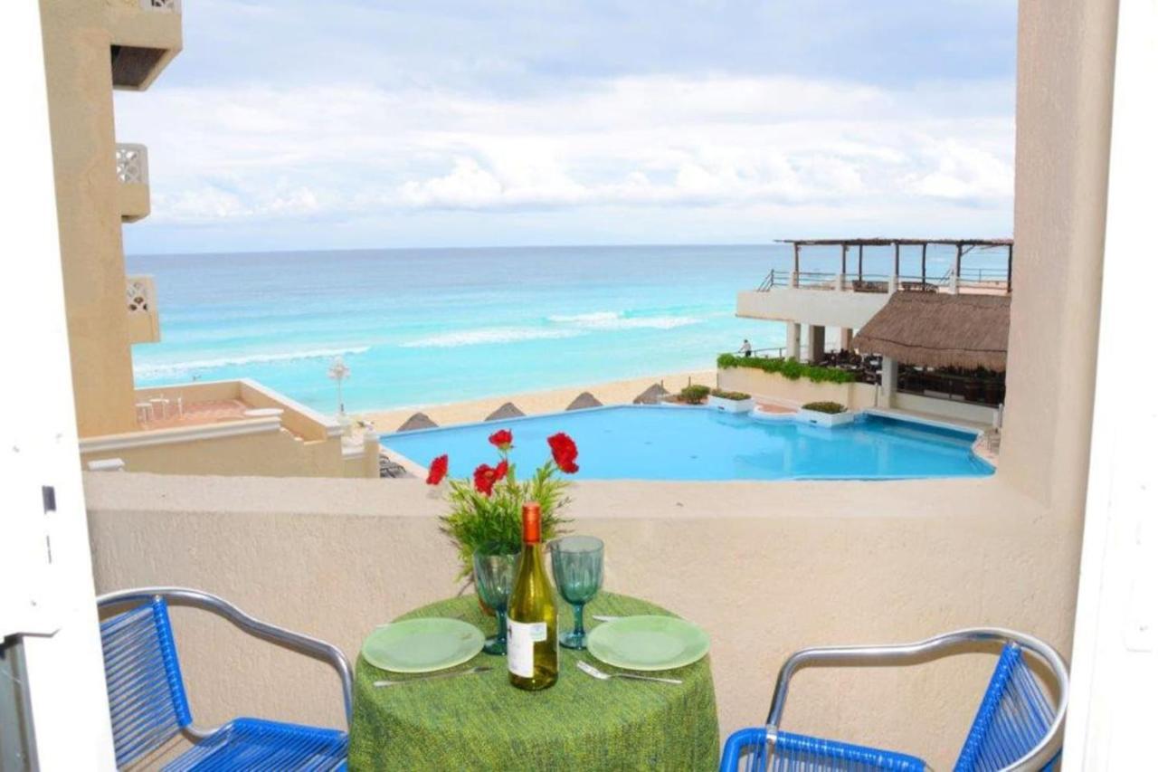 Ocean Front Suite, Balcony, Kitchen. Cancún Zewnętrze zdjęcie